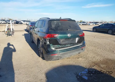 2019 Volkswagen Tiguan 2.0T Se/2.0T Sel/2.0T Sel R-Line/2.0T Sel R-Line Black из США, поврежденный, VIN 3VV3B7AX0KM142913